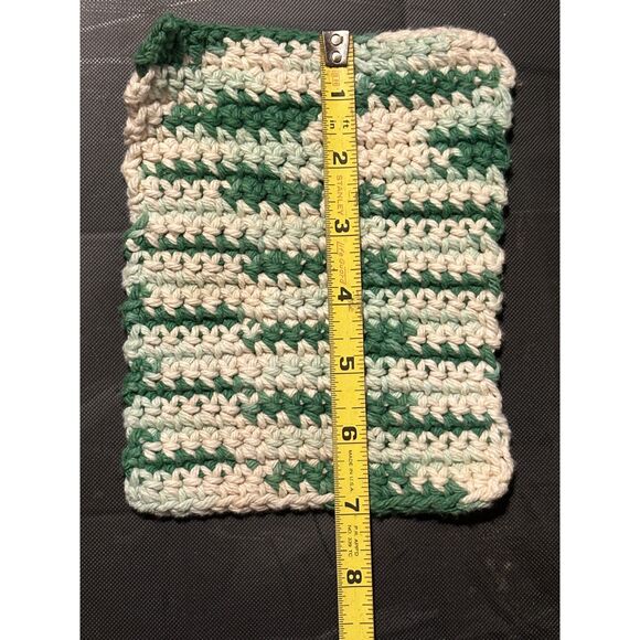 Crocheted Vintage Pot Holders Set of Three - Picture 6 of 8